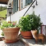 Karner Bed and breakfast 3*
