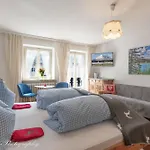Karner Bed & Breakfast 3*