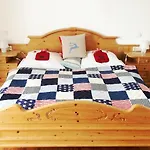 Karner Bed & Breakfast 3*