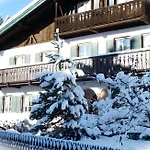 Bed & Breakfast Karner Mittenwald