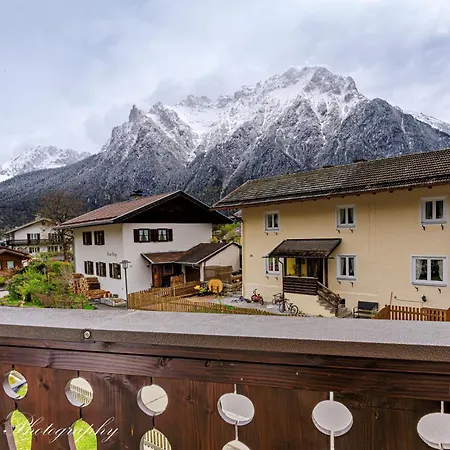 Karner Bed & Breakfast Mittenwald